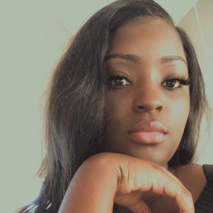 Meet your Posher, Sharie